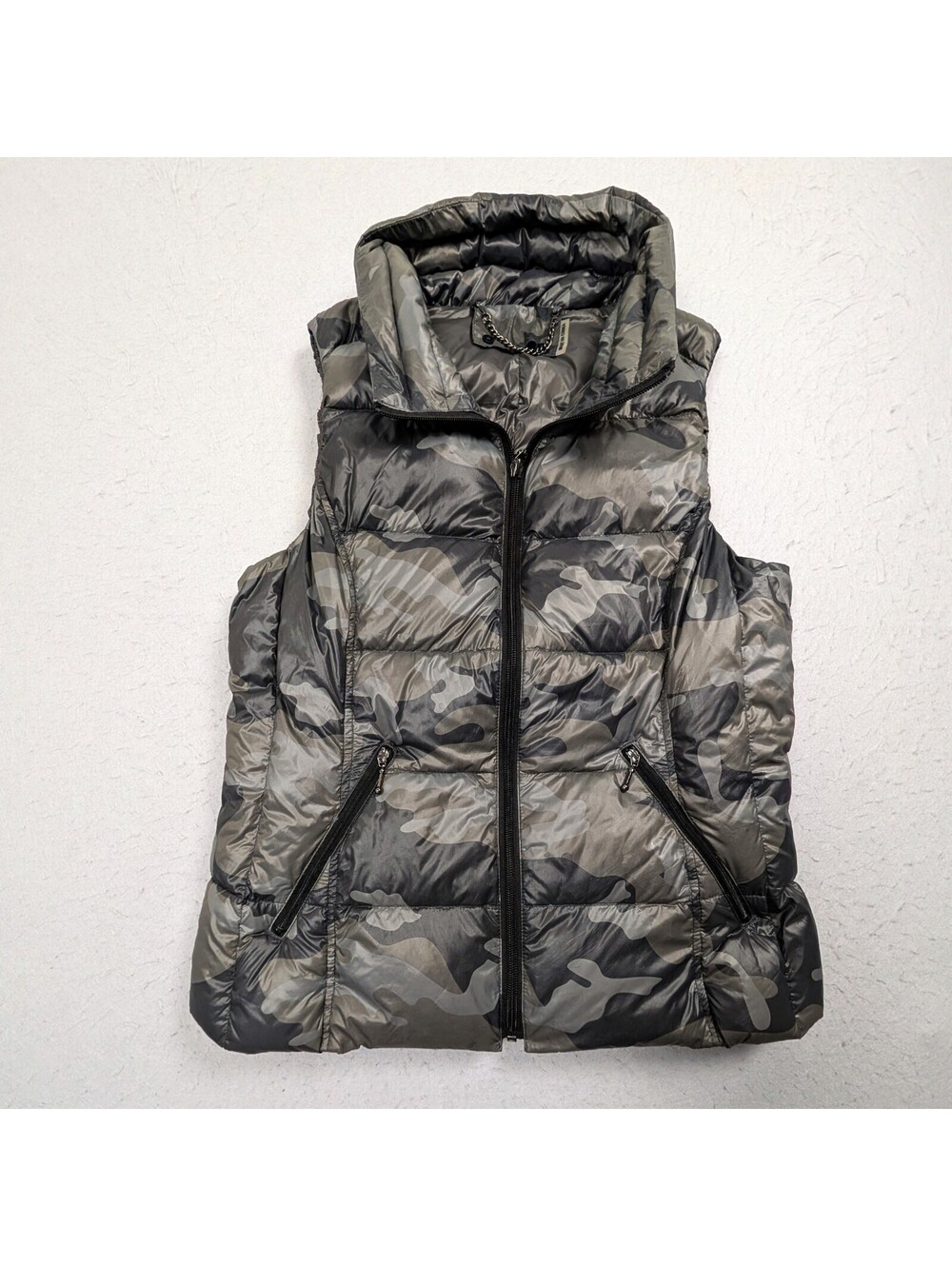 My Anorak Womens M Pewter Camo Duck Down Packable Puffer Vest Hood Missing